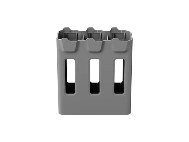 Avata 360 Charging Hub Supports charging three batteries at the same time. (Tip: The charger is not included)