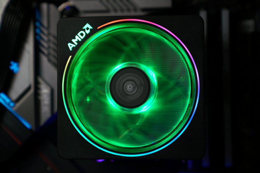 Hands-on with Wraith Prism: Ryzen 3rd gen's included fan | Newegg