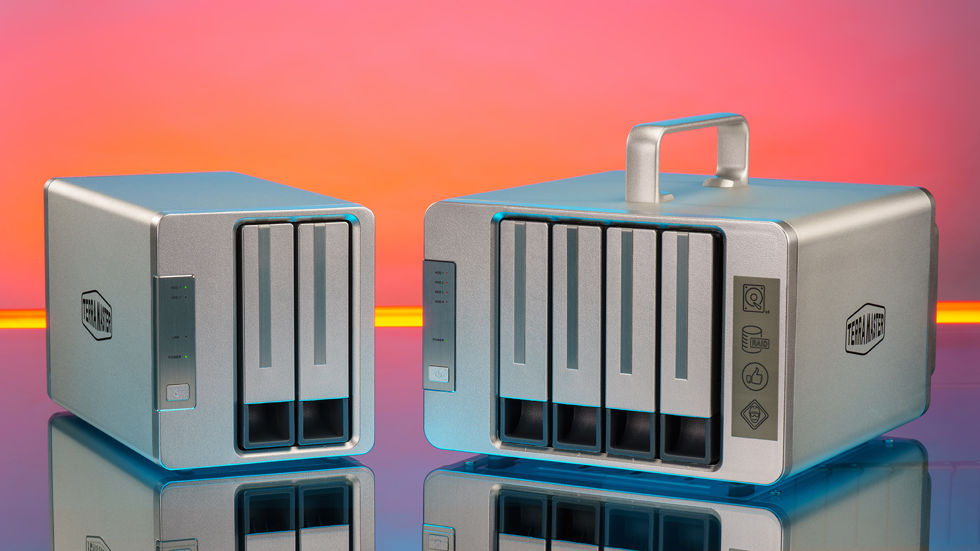 The TerraMaster D4 Thunderbolt 3 RAID storage system is equipped with a 40-Gbps lighting speed interface, and the read and write support attains speeds of up to 780 MB/s. TerraMaster’s F2-210 is equipped with an ARM V8 64-bit quad-core processor, a frequency of up to 1.4 GHz, and a read/write speed reaching 114 MB/s