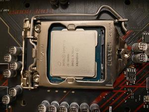 Intel Core i9-9900K Coffee Lake 8-Core, 3.6 GHz (Turbo Intel Core i9-9900K Coffee Lake 8-Core, 3.6 GHz (Turbo