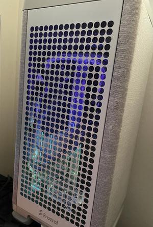 Fractal Design Mood Light Gray Mini-ITX Small Form Factor PC Fractal Design Mood Light Gray Mini-ITX Small Form Factor PC
