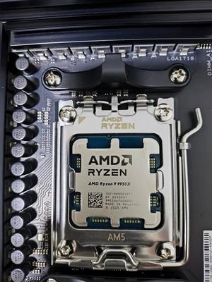 AMD Ryzen 7 9700X - Ryzen 7 9000 Series Granite Ridge (Zen 5