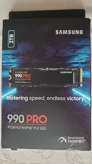 SAMSUNG 990 PRO SSD 4TB PCIe 4.0 M.2 2280 Internal Solid State