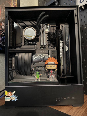 LIAN LI SUP01 Black Steel / Tempered Glass ATX Mid Tower Computer