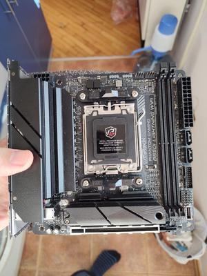 ASRock B650I LIGHTNING WIFI AM5 Ryzen 7000 AMD B650 SATA 6Gb