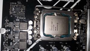 Intel Core i7-12700F - Core i7 12th Gen Alder Lake 12-Core (8P+4E
