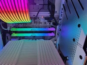 V-COLOR DDR5 32GB (16GBx2) 7200MHz CL34 MANTA XPrism RGB