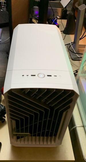 Fractal Design Torrent Nano RGB White TG Clear Tint Tempered