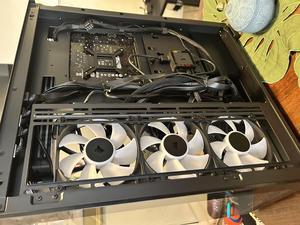 ネジ欠品あり　CORSAIR iCUE LINK H115i RGB 280mm CORSAIR iCUE Link H115i RGB Liquid CPU Cooler - 280mm AIO - QX140