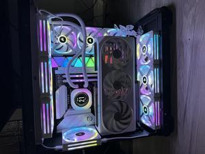 MSI MEG Maestro 700L PZ Project Zero Mid Tower Gaming Case