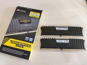 CORSAIR Vengeance LPX - DDR4 - kit - 16 GB: 2 x 8 GB - DIMM 288