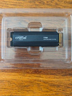 Crucial T700 GEN5 NMVE M.2 SSD 2280 1TB PCI-Express 5.0 x4 Crucial T700 GEN5 NMVE M.2 SSD 2280 1TB PCI-Express 5.0 x4