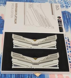 32gb Oloy Warhawk Platinum Special Edition OLOY Warhawk Platinum