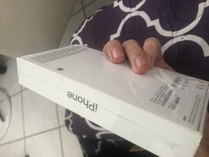 Refurbished: Apple iPhone 12 64GB 6.1