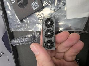 ASUS ROG Astral GeForce RTX 5080 16GB GDDR7 OC Edition ROG ASUS ROG Astral GeForce RTX 5080 16GB GDDR7 OC Edition ROG