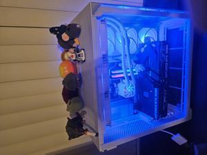 Cobratype Venom Gaming PC - Ryzen 9 9900X, AMD RX 9070 XT, 360mm