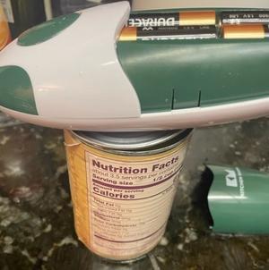 Kitchen Mama Electric Can Opener 2.0: Upgraded Blade Opens Any Can Shape -  No Sharp Edge, Food-Safe, Handy with Lid Lift, Battery Operated Handheld Can  Opener (Alpine Green) 