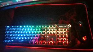 MSI Vigor GK30 IT Tastiera Gaming Semi Meccanica con Retroilluminazione LED  RGB Mystic Light, Hotkey Multimediali, Anti-Ghosting, Idrorepellente, per  Gaming e Ufficio, Layout Italiano QWERTY : : Videogiochi