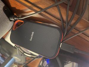 SanDisk 1TB Extreme PRO Portable SSD - Up to 2000MB/s - USB-C, USB