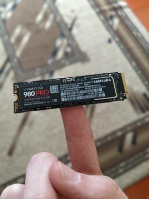 Samsung 980 PRO 500GB Internal hot NVMe SSD (MZ-V8P500B/AM)