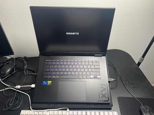 GIGABYTE - 16