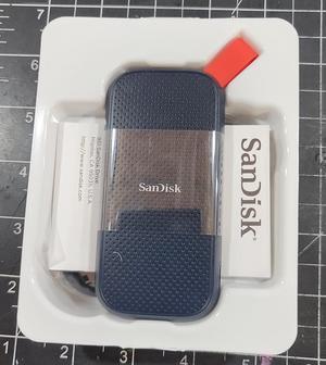 SanDisk Portable SSD 2TB USB 3.2 Gen 2, USB-C SDSSDE30-2T00