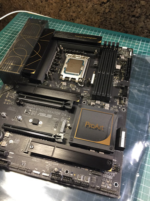 ASUS PRIME B760-PLUS D4 – Carte Mère ATX LGA 1700 DDR4 PCIe 5.0 M.2 Thunderbolt Ready