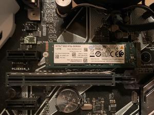Intel 670p Series M.2 2280 2TB PCIe 3.0 x4, NVMe 3D4 QLC