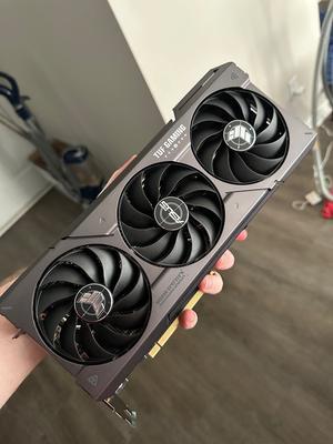 ASUS Dual GeForce RTX 4070 SUPER EVO OC Edition 12GB GDDR6X ASUS Dual GeForce RTX 4070 SUPER EVO OC Edition 12GB GDDR6X
