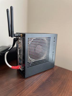ASRock DESKMINI H470W Black Mini/Booksize Barebone System ASRock DESKMINI H470W Black Mini/Booksize Barebone System