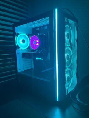 Skytech Chronos - AMD Ryzen 7 3700X - Radeon RX 6700 XT - 16GB