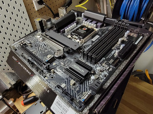 ASRock B760M PG Lightning LGA 1700 Intel B760 Micro ATX DDR5 4