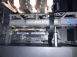 GIGABYTE GeForce RTX 5060 GAMING OC 8G Scheda Grafica - 8GB GDDR7, 128bit, PCI-E 5.0, 2595 MHz Frequenza core, 3 x DisplayPort GIGABYTE GeForce RTX 5060 GAMING OC 8G Scheda Grafica - 8GB GDDR7, 128bit, PCI-E 5.0, 2595 MHz Frequenza core, 3 x DisplayPort