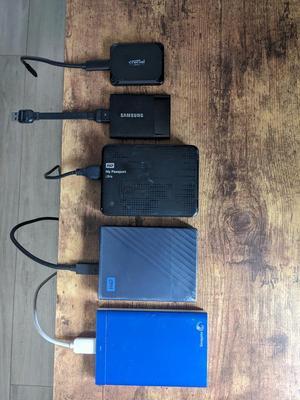 Crucial X9 2TB Portable SSD - Up to 1050MB/s Read - PC and Mac