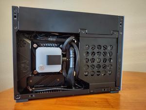 LIAN LI A4-H2O Black SPCC / Aluminum Mini-ITX Computer Case