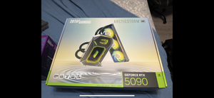 ZOTAC SOLID OC White Edition GeForce RTX 5090 32GB 512-Bit GDDR7