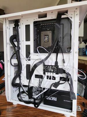 ⭐︎M⭐︎sama exclusive use Amazon.com: SAMA V Mesh Mid Tower PC Case - High Airflow PC