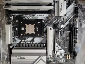 ASRock B650 PG LIGHTING AM5 ATX Motherboard, 4 slots DDR5
