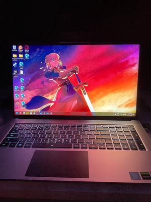 GIGABYTE AERO 17 XE5 Gaming Laptop - 17.3