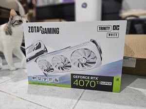 ZOTAC GAMING GeForce RTX 4070 Ti SUPER Trinity OC White ZOTAC GAMING GeForce RTX 4070 Ti SUPER Trinity OC White