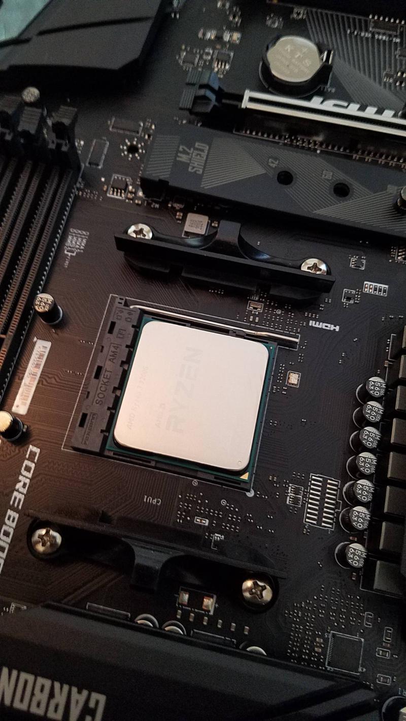 AMD RYZEN 3 3200G 4-Core 3.6 GHz (Boost) Desktop Processor 
