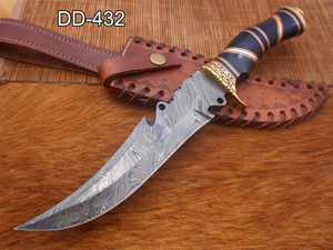 13" Long hand forged Damascus steel Hunting knife, exotic Bull Horn scale crafted with engraved brass finger guard, spacer & red fiber, Cow hide Leather sheath with belt loop