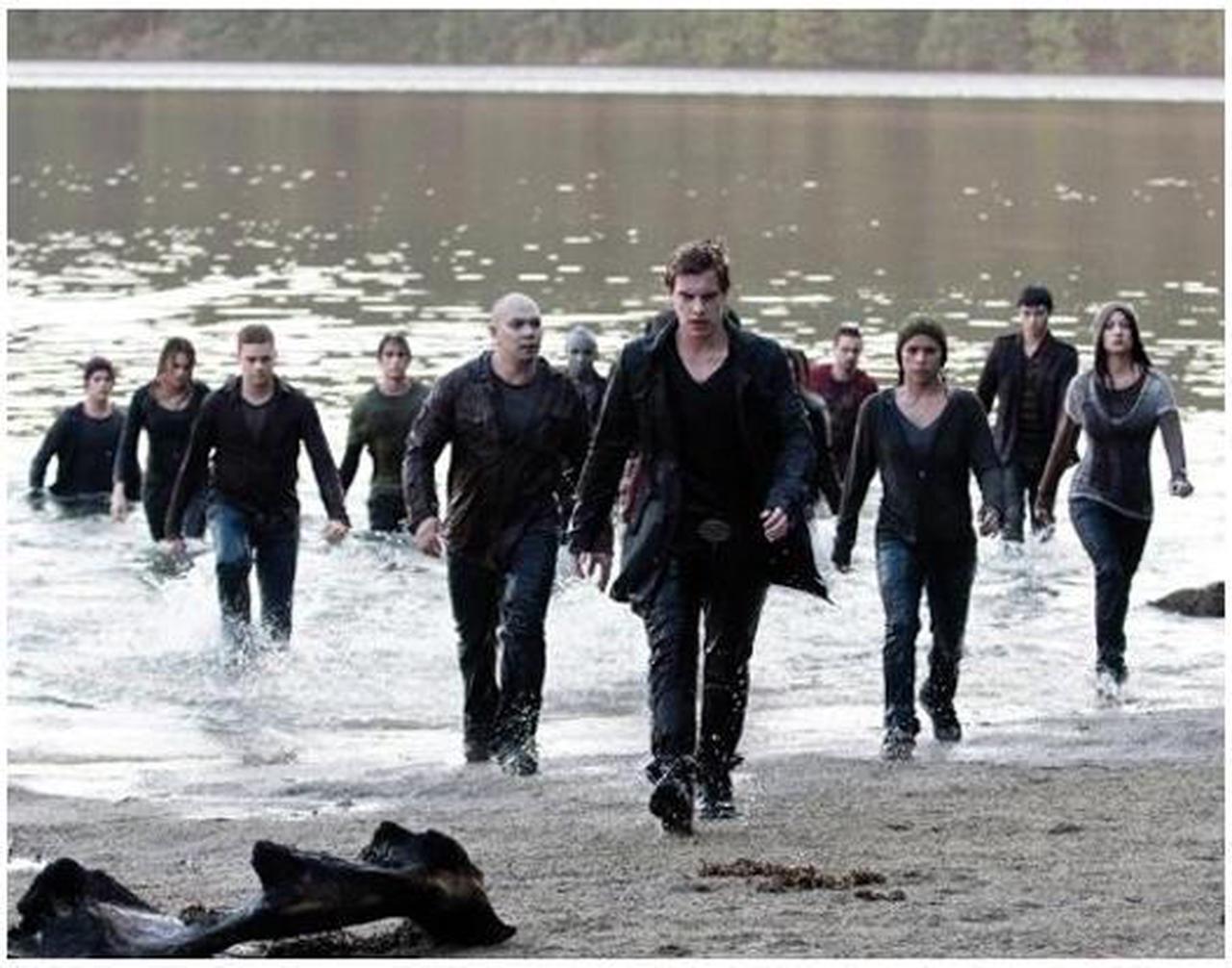 Alt view image 9 of 20 - The Twilight Saga: Eclipse (2010 / Blu-Ray) Kristen Stewart, Robert Pattinson, Taylor Lautner