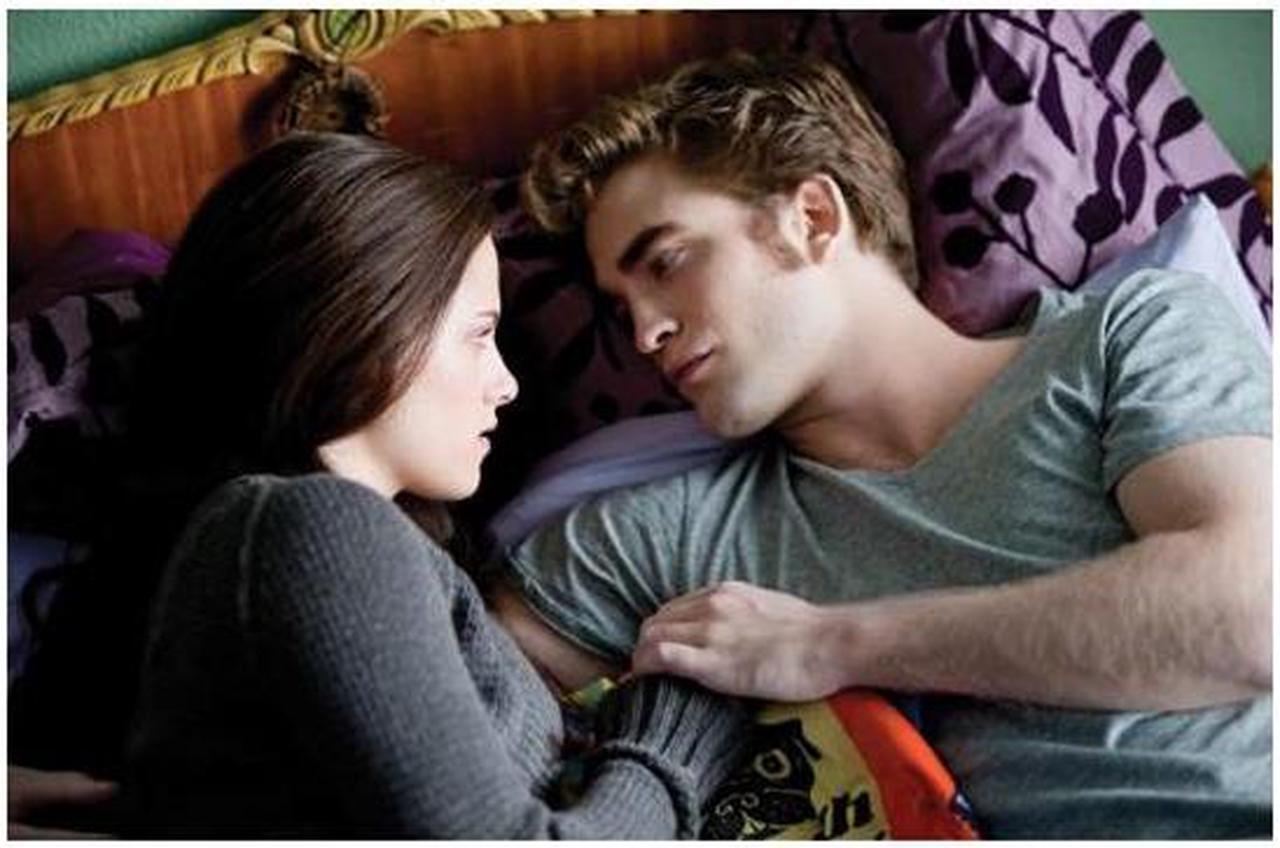 Alt view image 12 of 20 - The Twilight Saga: Eclipse (2010 / Blu-Ray) Kristen Stewart, Robert Pattinson, Taylor Lautner
