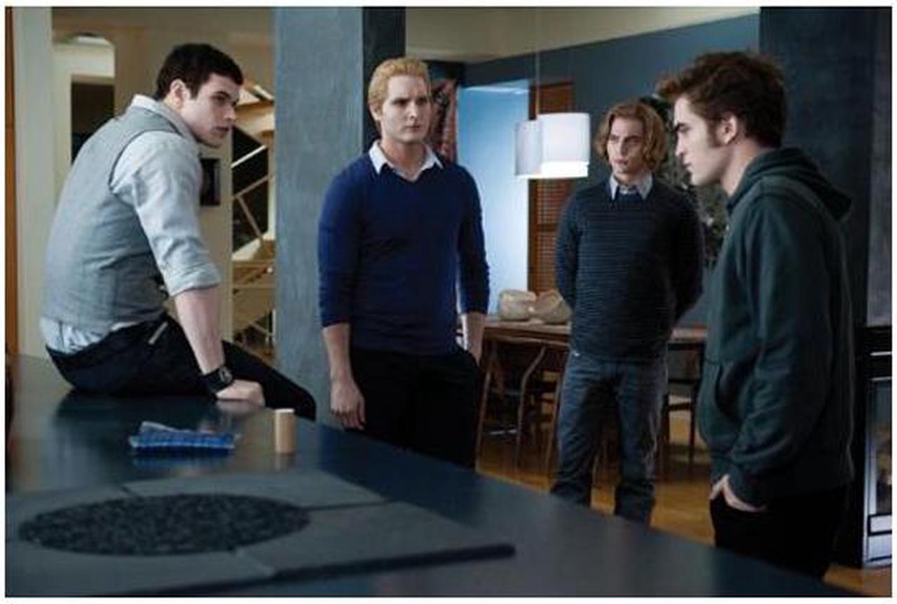 Alt view image 13 of 20 - The Twilight Saga: Eclipse (2010 / Blu-Ray) Kristen Stewart, Robert Pattinson, Taylor Lautner