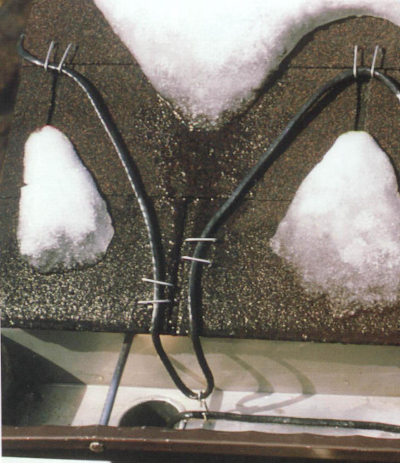 Main image of EASY HEAT INCORPORATED 30ft Snow De-Icing Kit