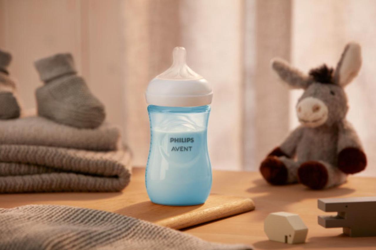 Alt view image 8 of 17 - Philips Avent Natural Baby Bottle With Natural Response Nipple, Blue, 9oz, 3pk, SCY903/23