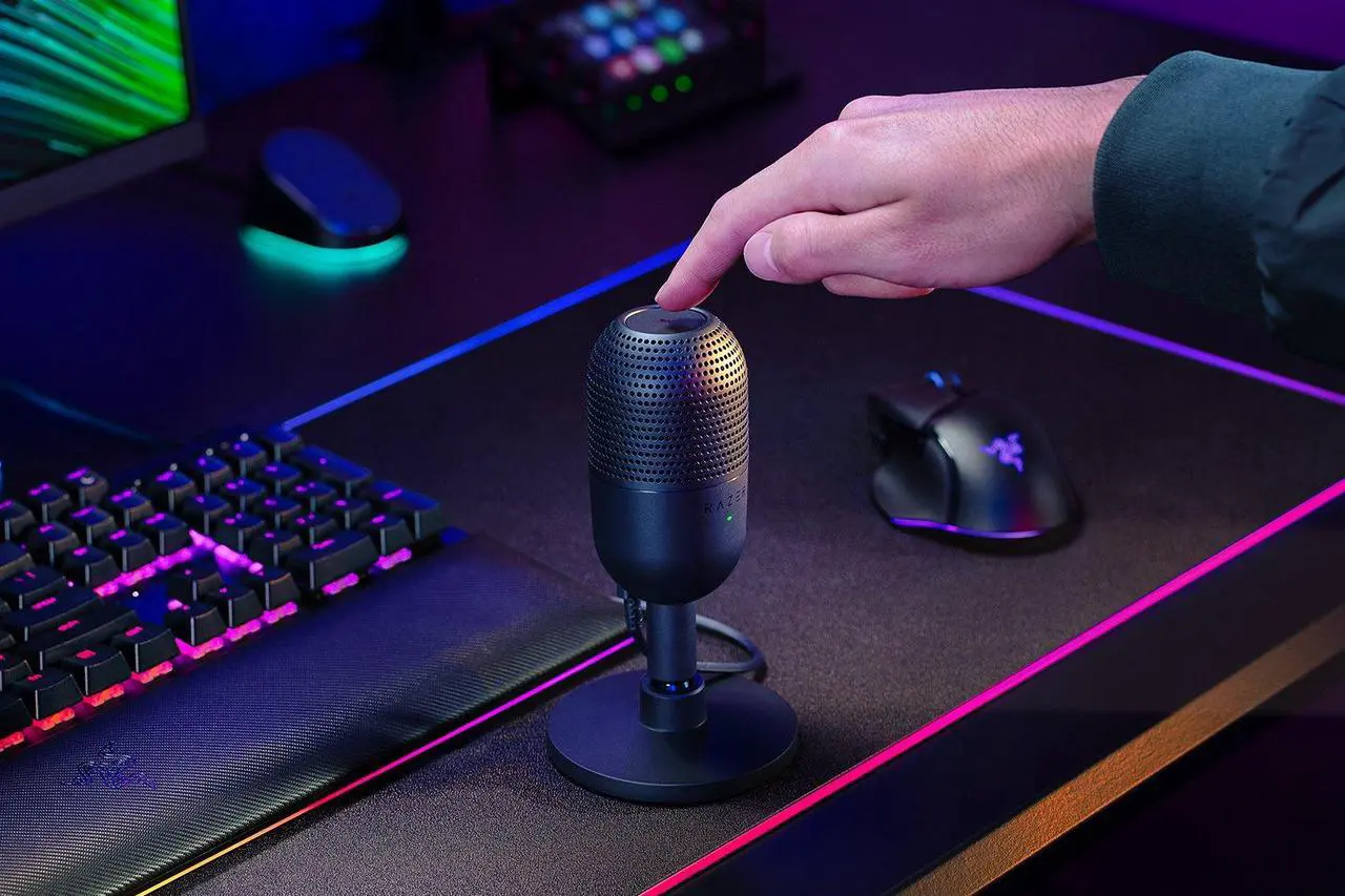 Alt view image 6 of 6 - Razer Seiren V3 Mini Wired Ultra-compact Condenser USB Microphone - Black