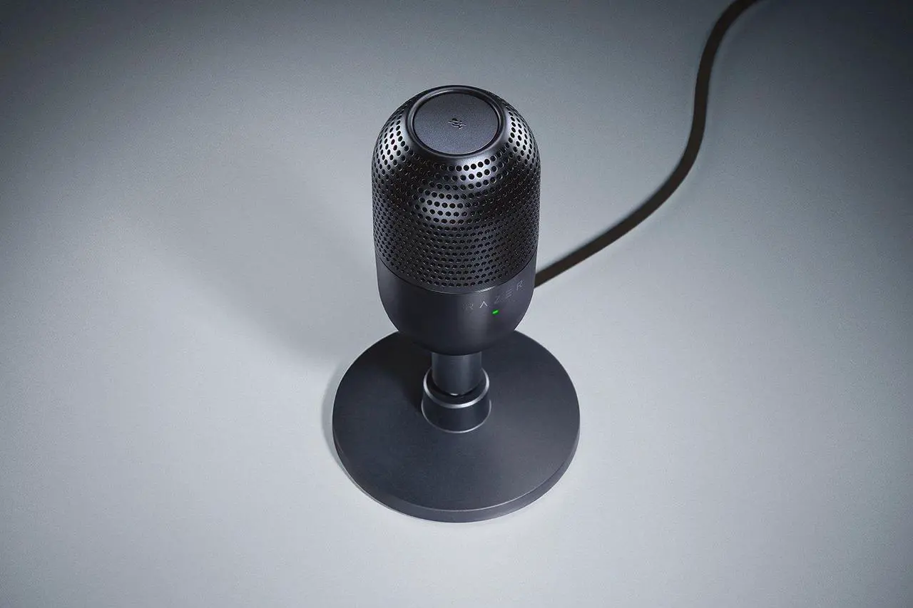 Alt view image 3 of 6 - Razer Seiren V3 Mini Wired Ultra-compact Condenser USB Microphone - Black