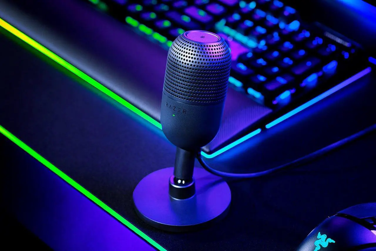 Alt view image 5 of 6 - Razer Seiren V3 Mini Wired Ultra-compact Condenser USB Microphone - Black